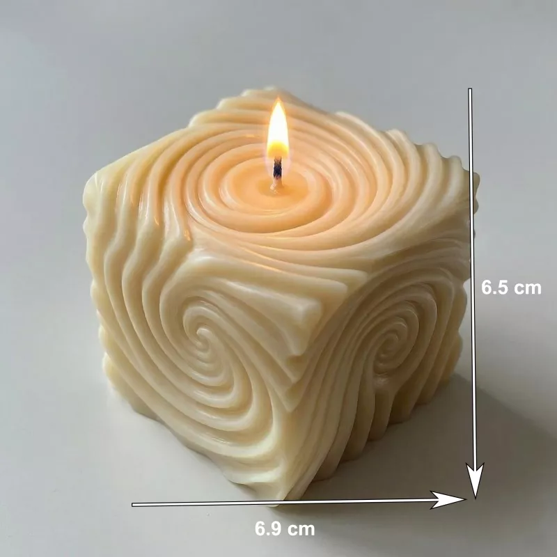 Kare Şeklinde Spiral Hatlı Silikon Mum Kalıbı